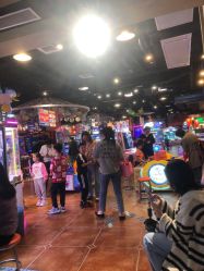 -卡通尼乐园(新达汇三林店)