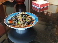 -川流不息·地道川菜·小龙虾(新松江路店)