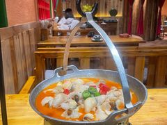 -老滇山寨•云南特色菜•地方菜•民族风情歌舞表演(金碧店)