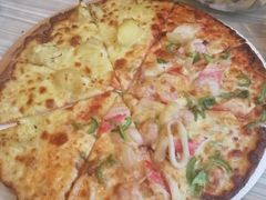 榴莲薄脆海鲜双拼比萨-必胜客(新福地店)