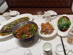-梅利汴京烤鸭•开封豫菜地标店(东大街店)