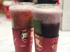 霸气草莓-奈雪的茶(湖滨银泰in77C区PRO店)
