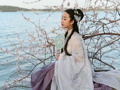 -翩若国风汉服体验馆