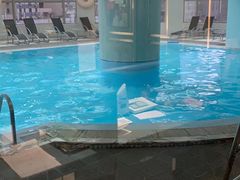 -小海豚国际游泳培训中心(浦东源深体育中心店)