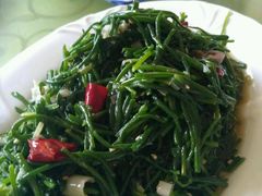 -苏莱特色牛骨滩羊手抓馆(长城东街总店)