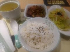 -老乡鸡(上海品尊国际中心店)