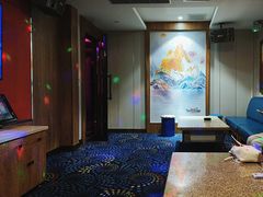 -蓝尊量贩(黄河路店)