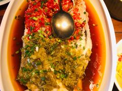 双色鸳鸯鱼头王-望湘园·洞庭渔宴(浦江欢乐颂店)