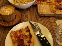 -Common Table · Brunch & Coffee