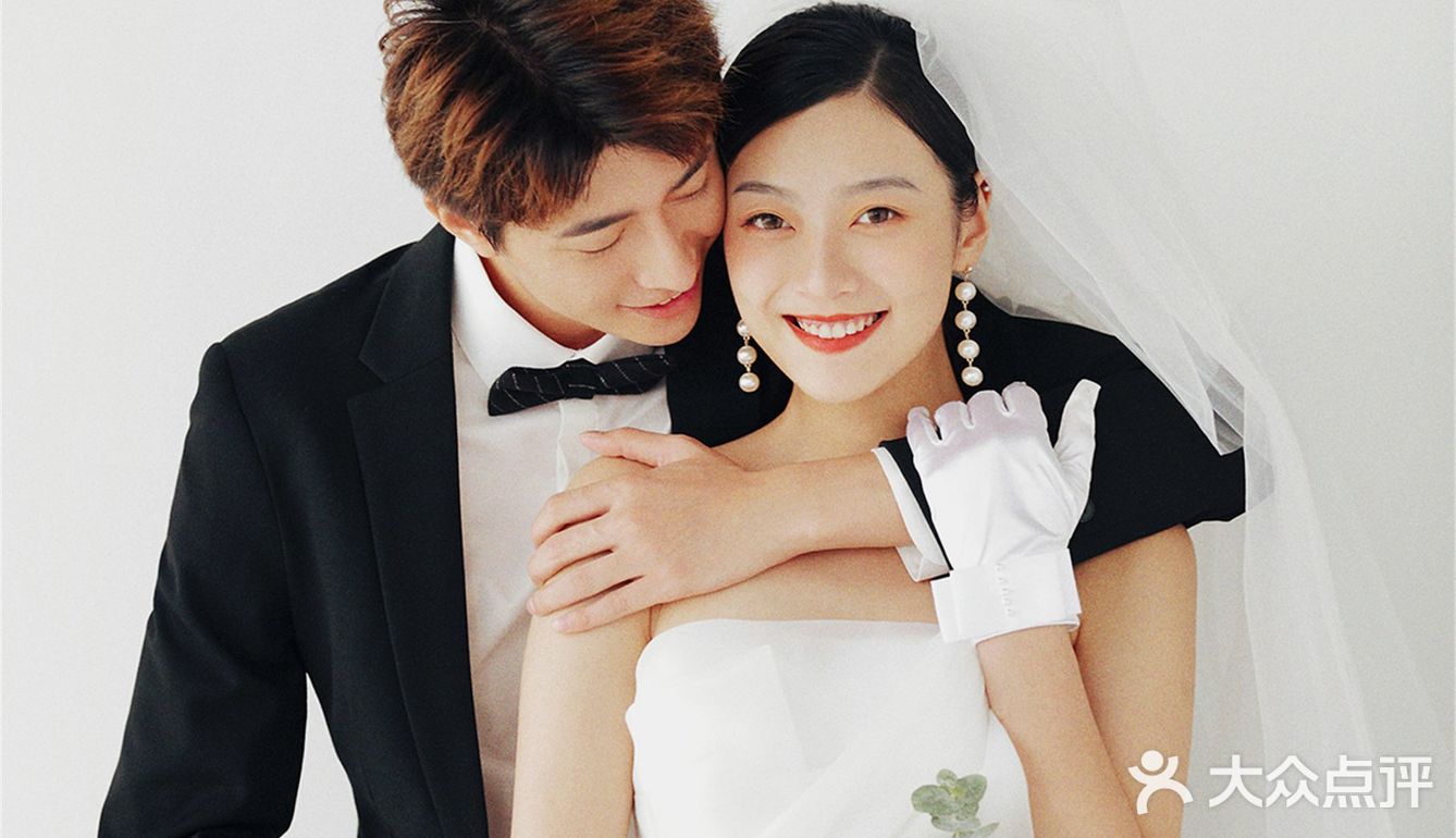 人人都爱的纯色婚纱照❤️
