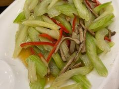 芹菜炒香干-耿福兴(凤凰美食街店)