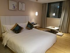 -曼谷一号酒店(深圳龙华大浪商业中心店)