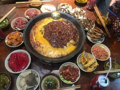 -四小区火锅·巷子里的重庆火锅(花照壁店)
