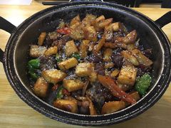 羊排炕锅肉-老钟家烤羊排·敦伊阁清真餐厅胡羊焖饼