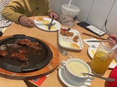 -菲滋意式餐厅(临海银泰店)