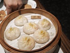 纯蟹黄蟹黄拼盘小笼包-裕兴记•蟹黄面馆(人民广场店)