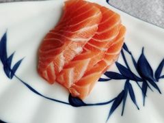 -亚洲国际大酒店·云顶阁旋转自助餐厅