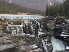 -阿萨巴斯卡瀑布观景点