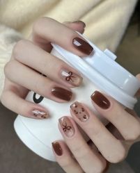 -桃色美甲沙龙
