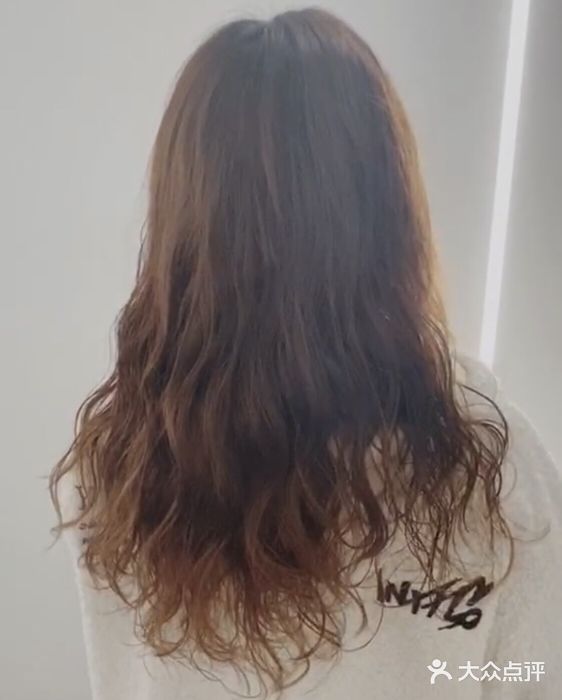 MYYF SALON烫发染发图片