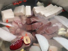 -阿汉名材老鸡汤饭店(金鸡岭店)