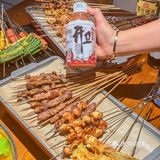 夜宵来这里撸串喝酒，好惬意！