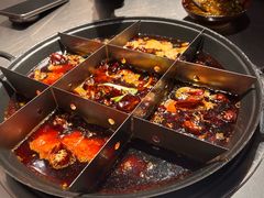 -鹿鸣山草本茶香火锅(园西路店)