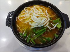 番茄酸汤过桥米线-九久大过桥米线(太古里店)