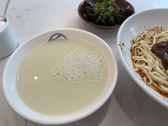 醇香豆浆-李与白包子铺(桐梓林店)