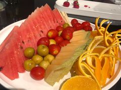 精美果盘送餐前牛角包-禧宴Joyous Restaurant(禧园店)