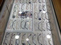 -广州宝岛眼镜武汉和光眼镜市场西区店