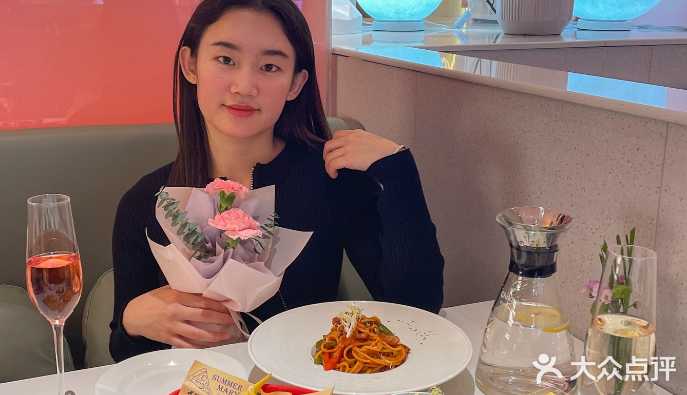 粉粉嫩嫩浪漫餐厅💓真的太适合约会了🌹