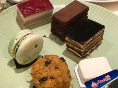 -舜耕山庄四时万和自助餐厅