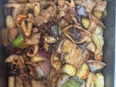 -老东镇啤酒屋海鲜加工·蒸汽海鲜·海鲜烧烤(台东店)