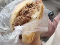 -老西关黄老太牛肉烧饼