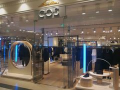 -COS(月星环球港店)