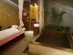 -良子健身(望京SOHO店)