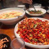 伍大旺川菜味道地道，菜品丰富，食材新鲜，味道正宗