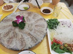 -官塘陈记鱼生·潮汕砂锅粥·牛肉火锅(潮枫路总店)