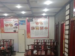-湖南人家湘菜馆(镇江路店)