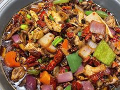 -老滇山寨•云南特色菜•地方菜•民族风情歌舞表演(金碧店)