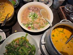 -大头虾越式风味餐厅(光明广场店)