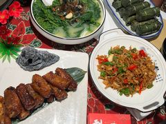 -刘姐啤酒鱼民族演艺餐厅(西街总店)