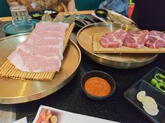 -臻牛烤肉