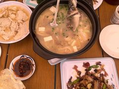 -土砂锅生态山庄·非遗砂锅雅鱼