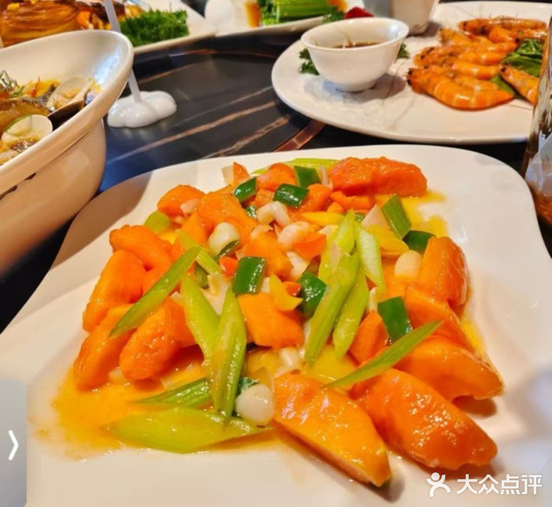 【美食探险家召集令】快来菻枝融合菜餐厅打卡！