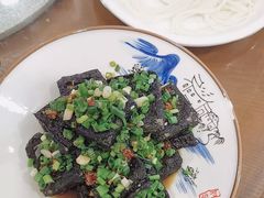 -三湘四水湖南特色餐厅(颐景公寓店)