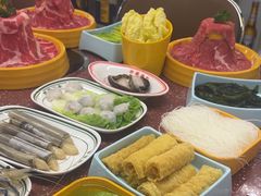 -四囍码头海鲜烧烤自助火锅(外滩南京东路悦荟广场店)