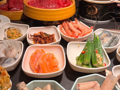 -钱小奴海鲜自助黑金店(杭州滨江龙湖店)