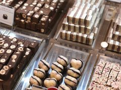 -VENCHI 闻绮(北京国贸商城店)